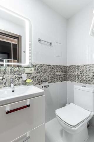 Отель Villa Gor Apartments Буковель Четырехместный номер с балконом-10